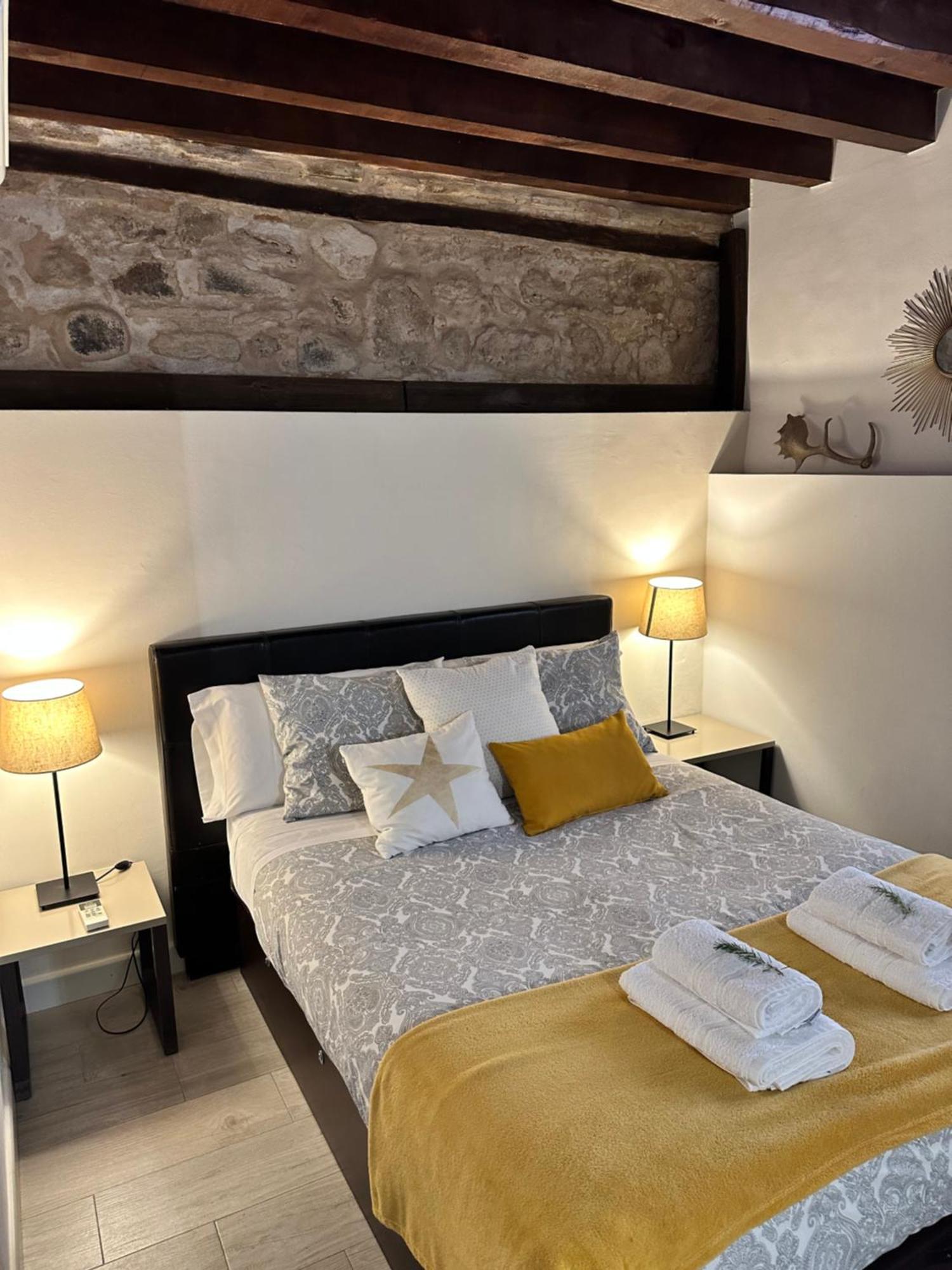 Apartamento San Pedro Toledo Exteriör bild